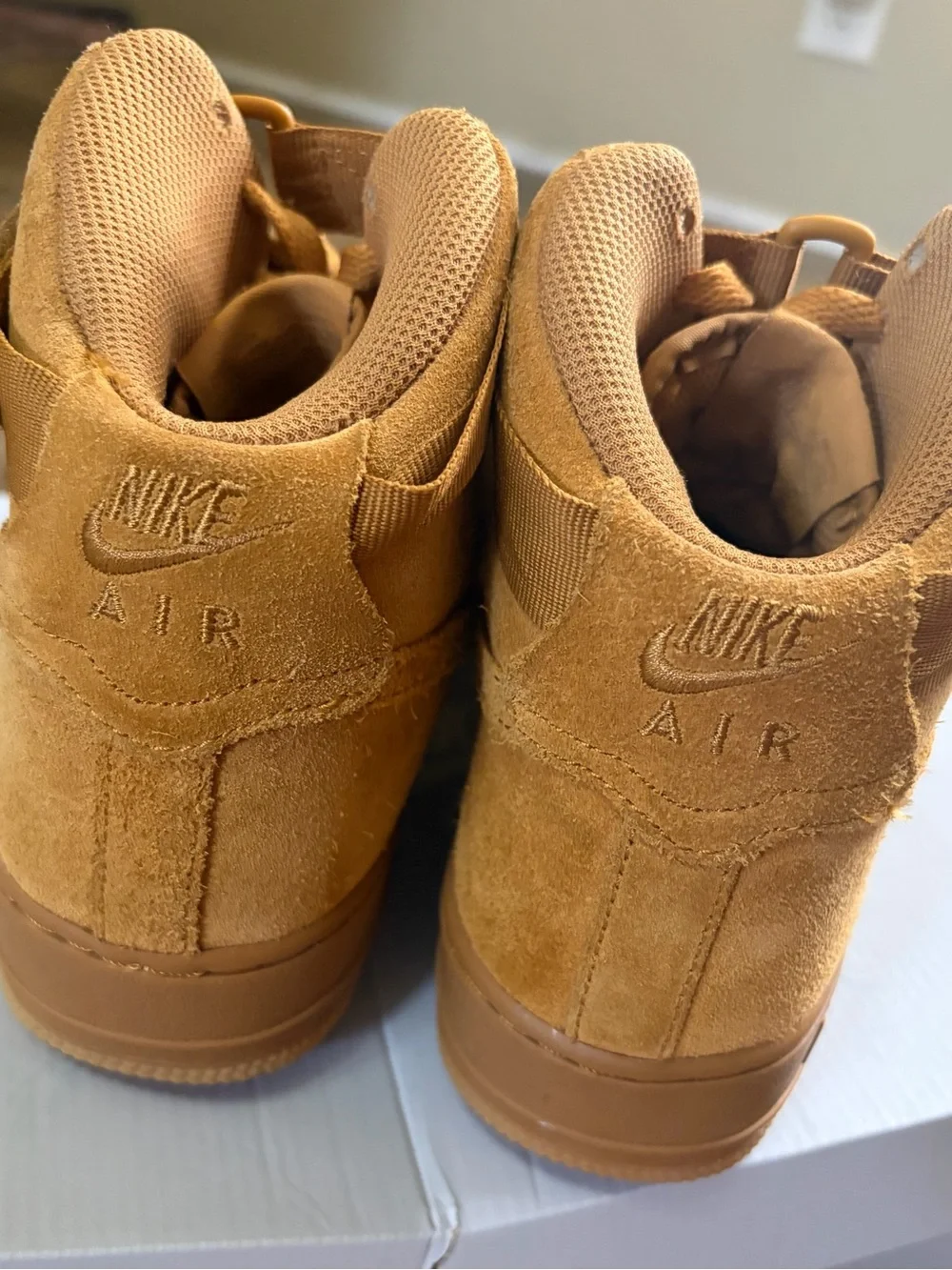 Air Force I High LV8 (GS) size 6Y